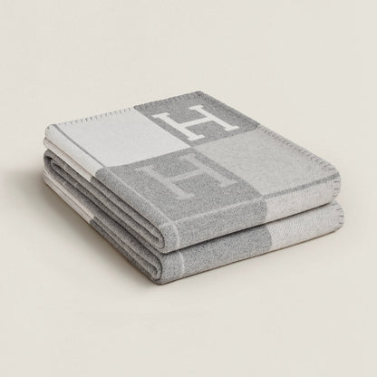 Chic Wool Cashmere Blanket - Isabelle